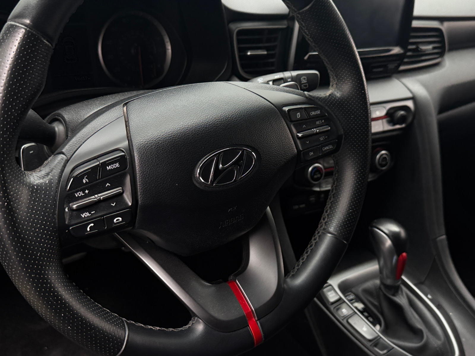 Thumbnail: 2020 Hyundai Veloster - 4
