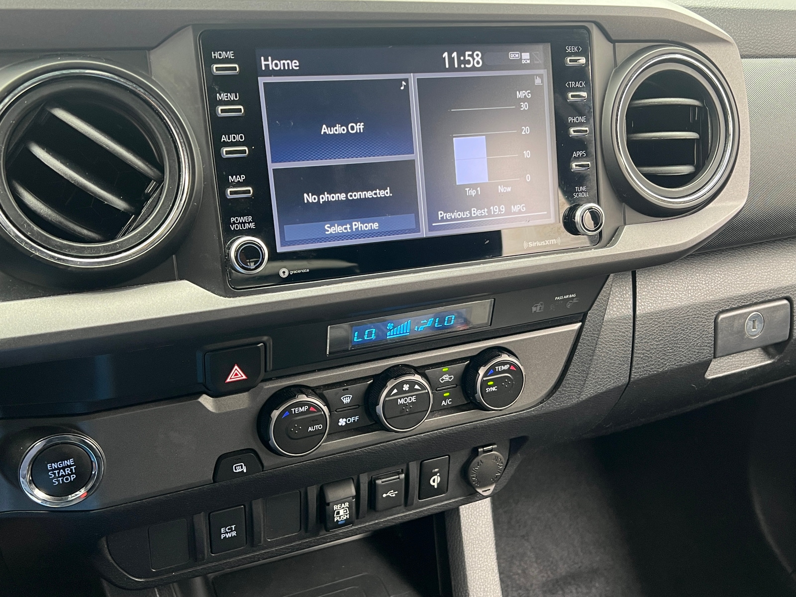 Thumbnail: 2022 Toyota Tacoma - 4