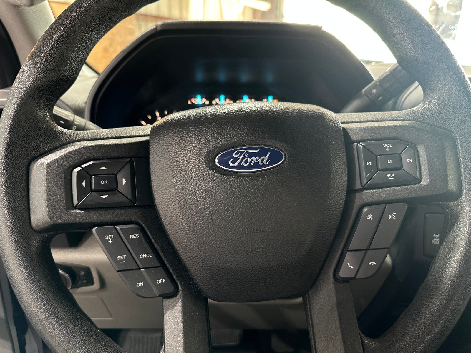 Thumbnail: 2018 Ford Econoline - 4