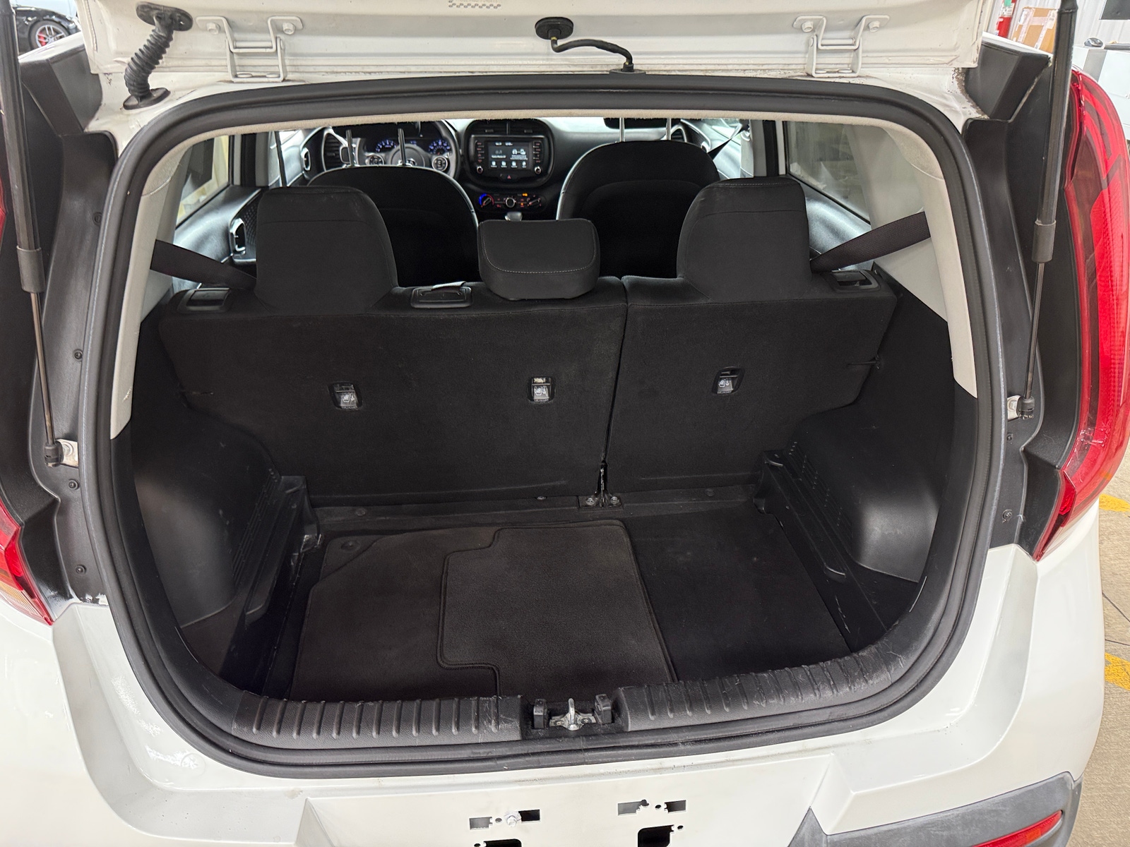 Thumbnail: 2021 Kia Soul - 7