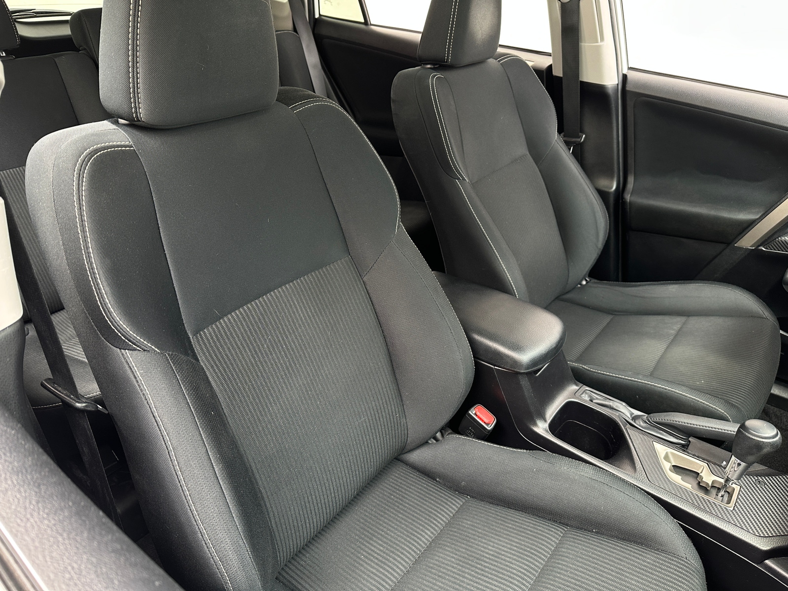 Thumbnail: 2015 Toyota RAV4 - 2