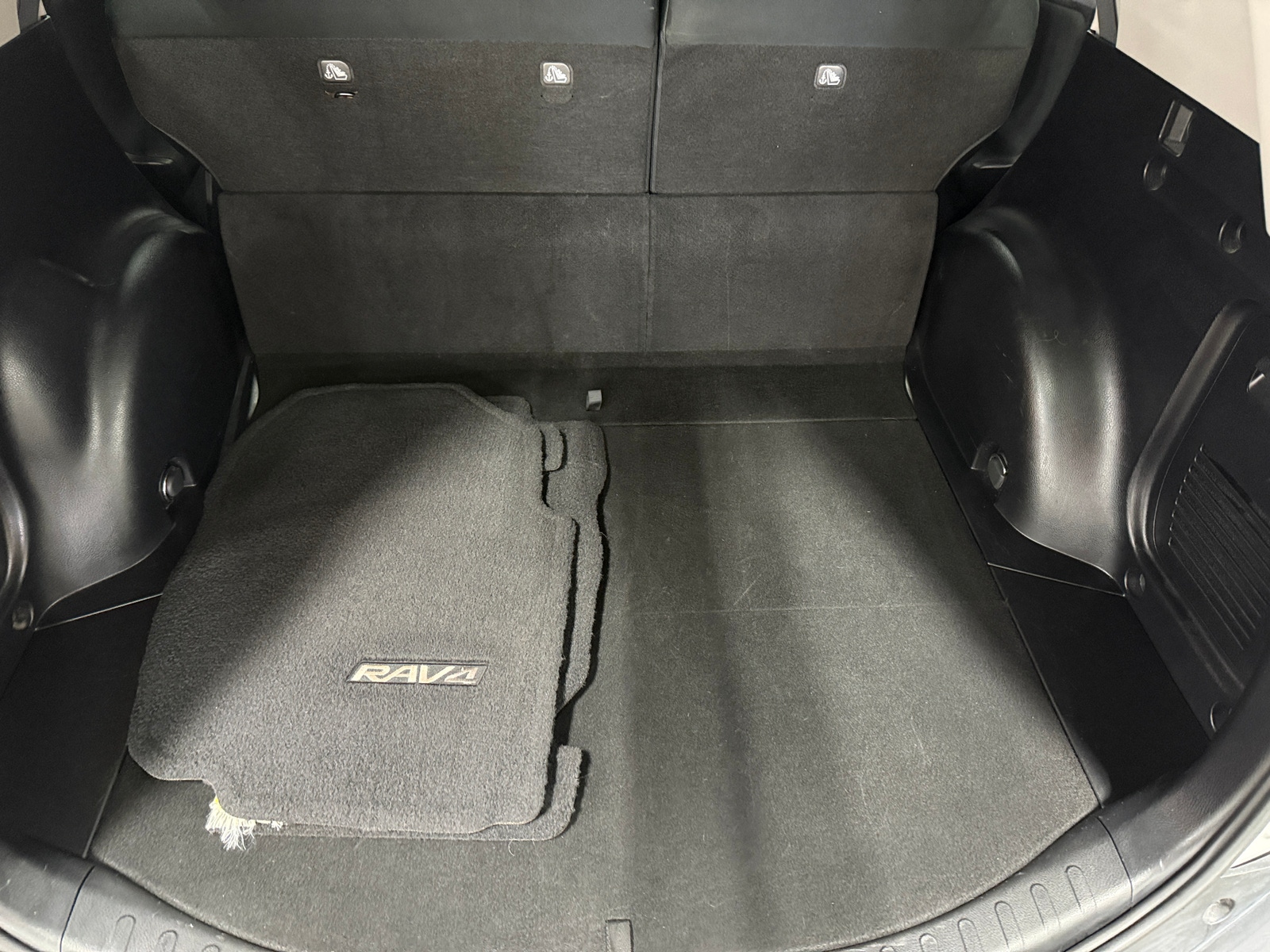 Thumbnail: 2015 Toyota RAV4 - 7