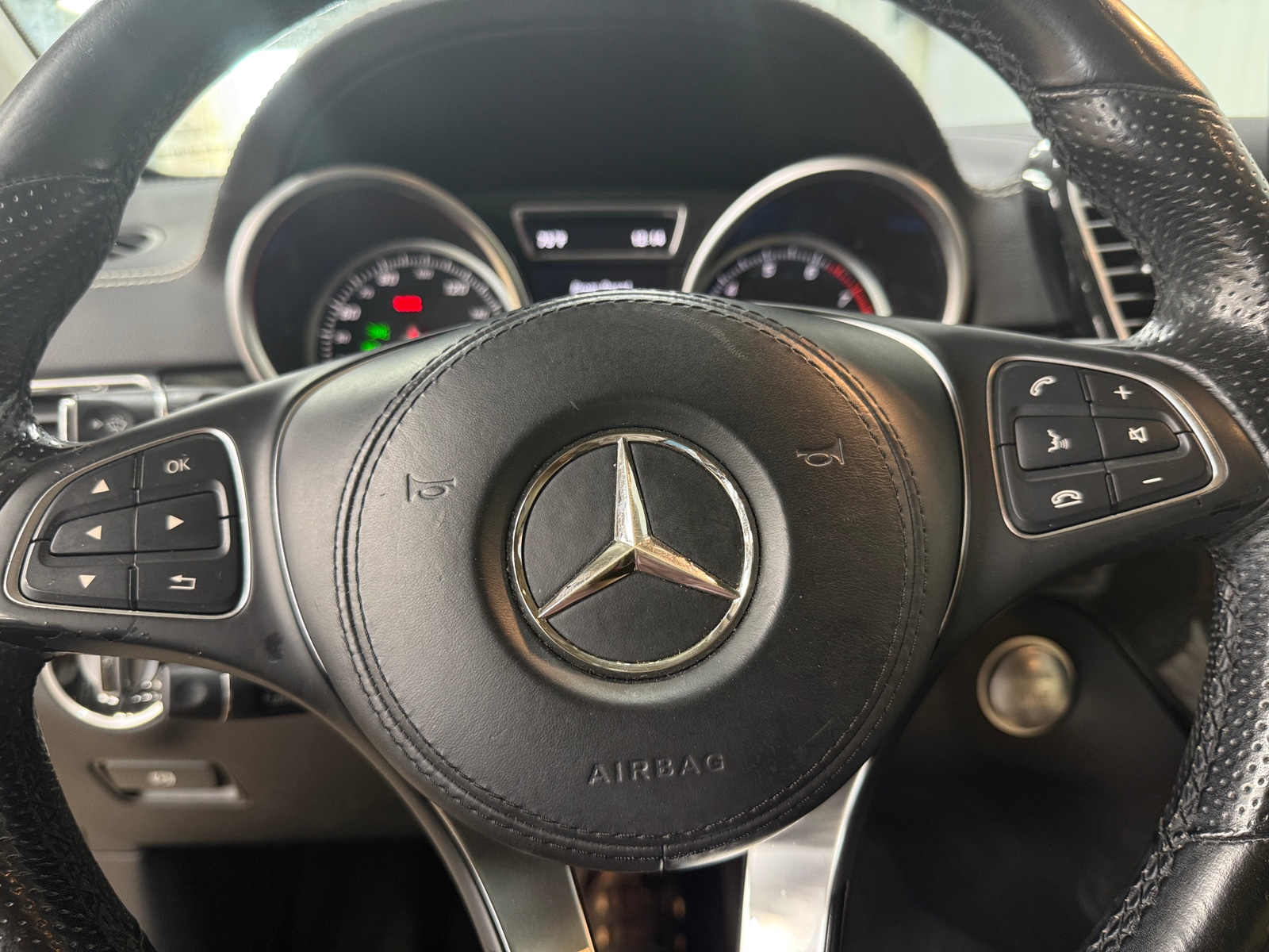 Thumbnail: 2017 Mercedes-Benz GLS - 4
