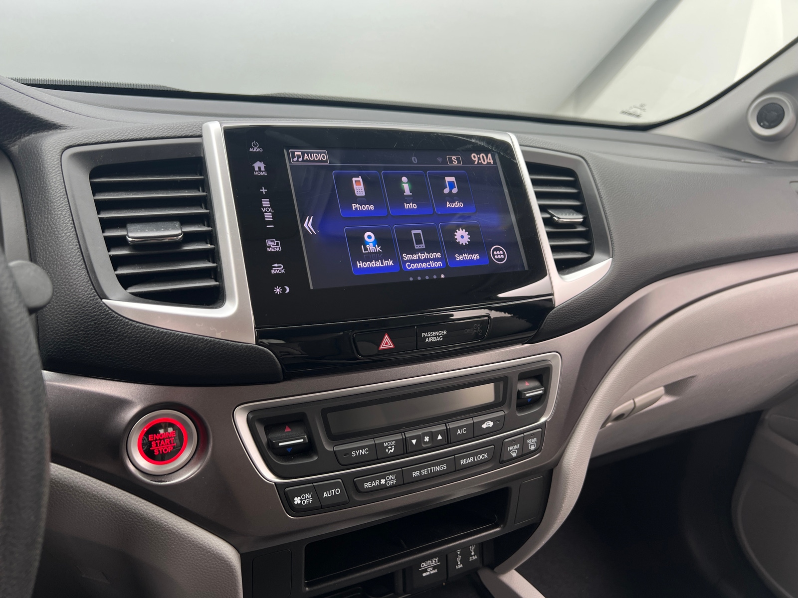 Thumbnail: 2018 Honda Pilot - 4