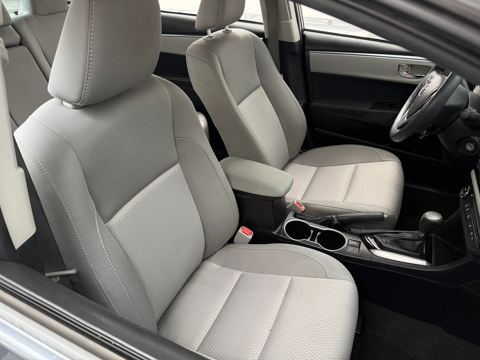 Thumbnail: 2015 Toyota Corolla - 2