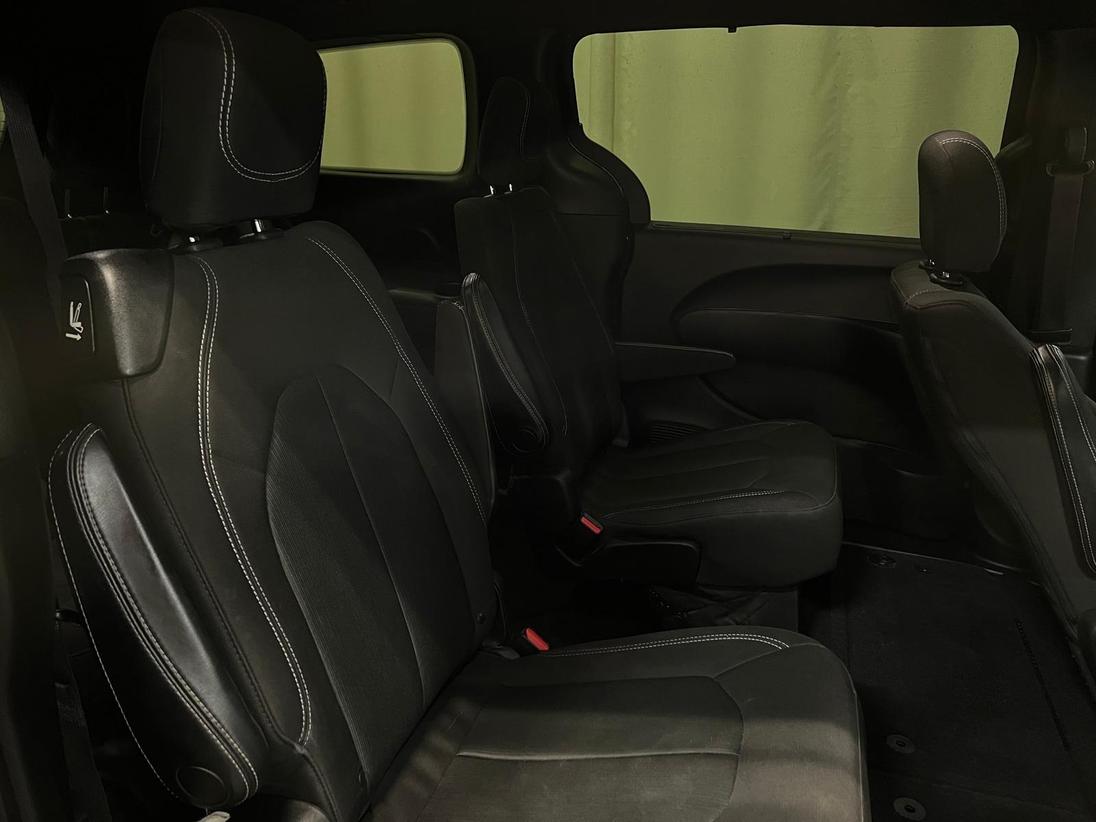 Thumbnail: 2018 Chrysler Pacifica - 6