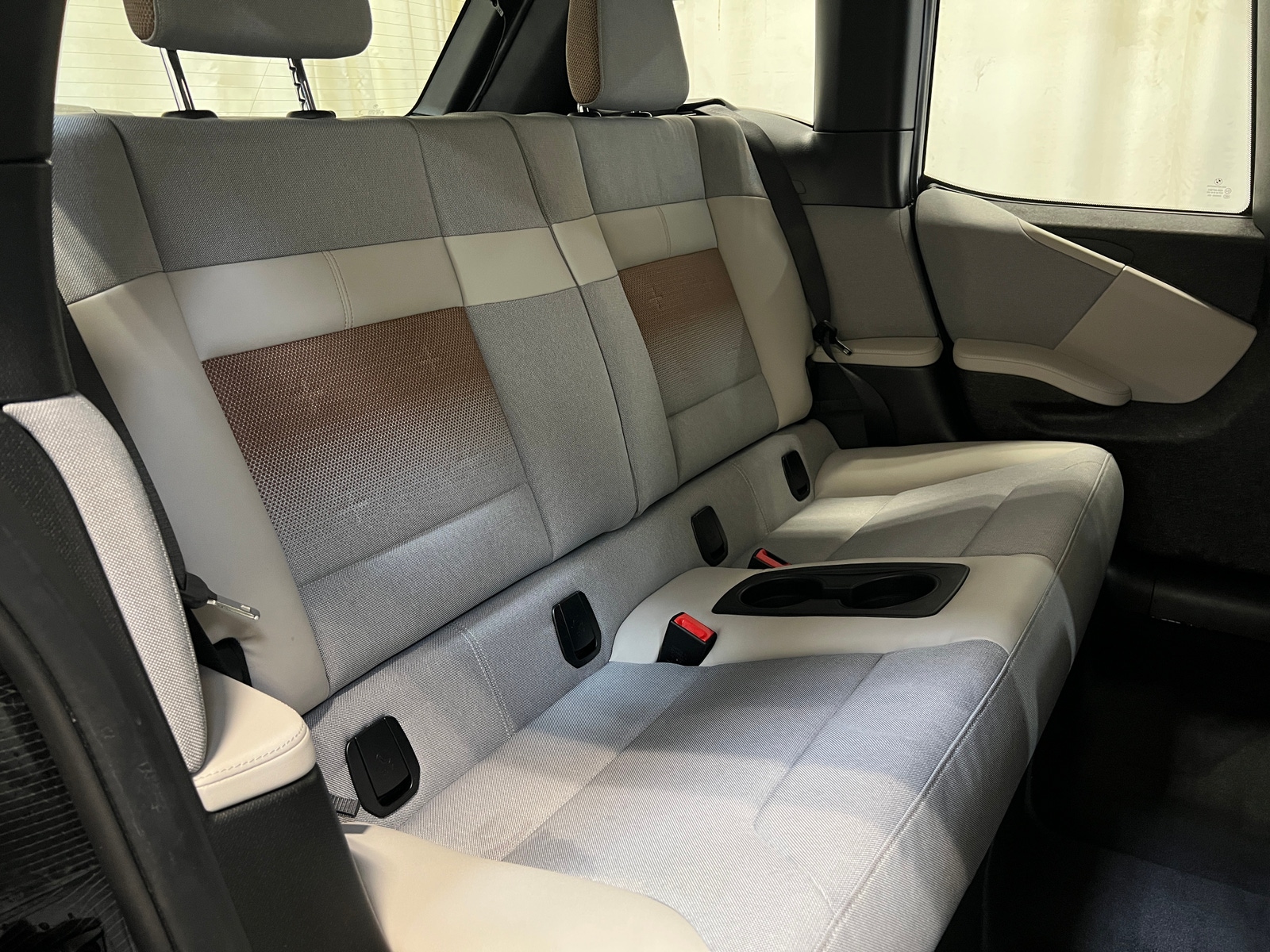 Thumbnail: 2021 BMW i3 - 6
