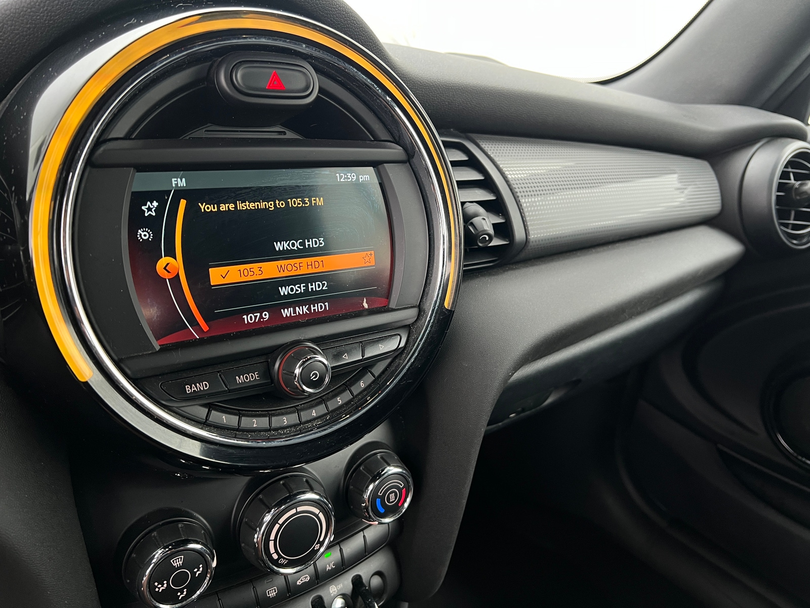 Thumbnail: 2019 MINI Cooper Convertible - 4