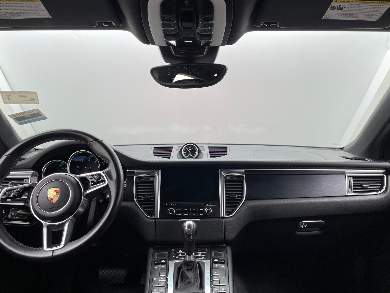 Thumbnail: 2017 Porsche Macan - 2