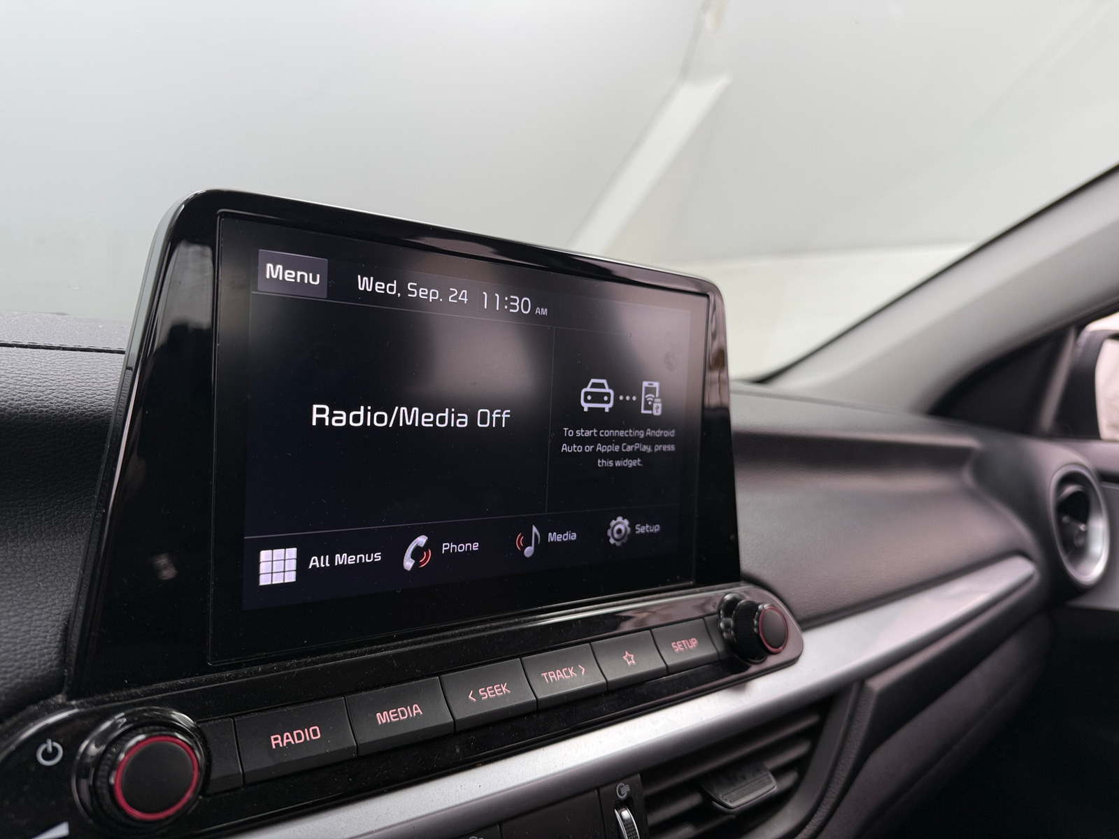 Thumbnail: 2023 Kia Forte - 4