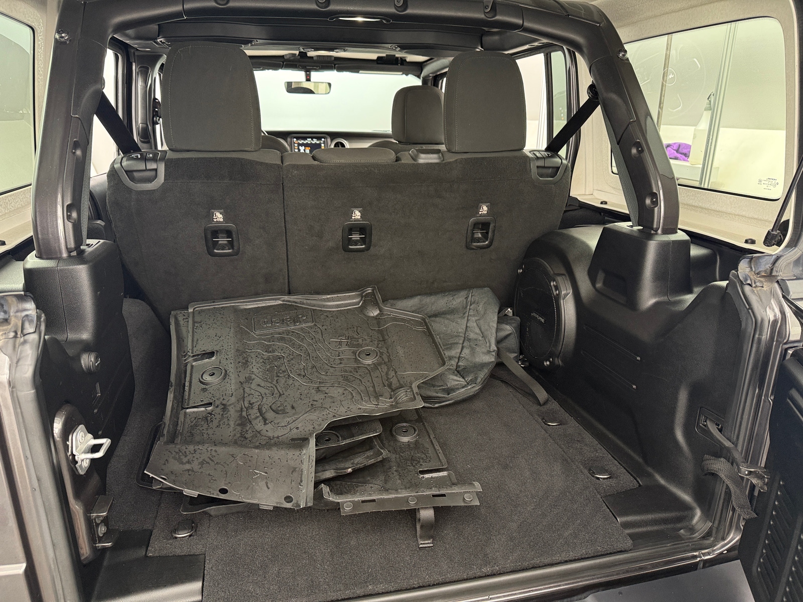 Thumbnail: 2018 Jeep Wrangler - 7