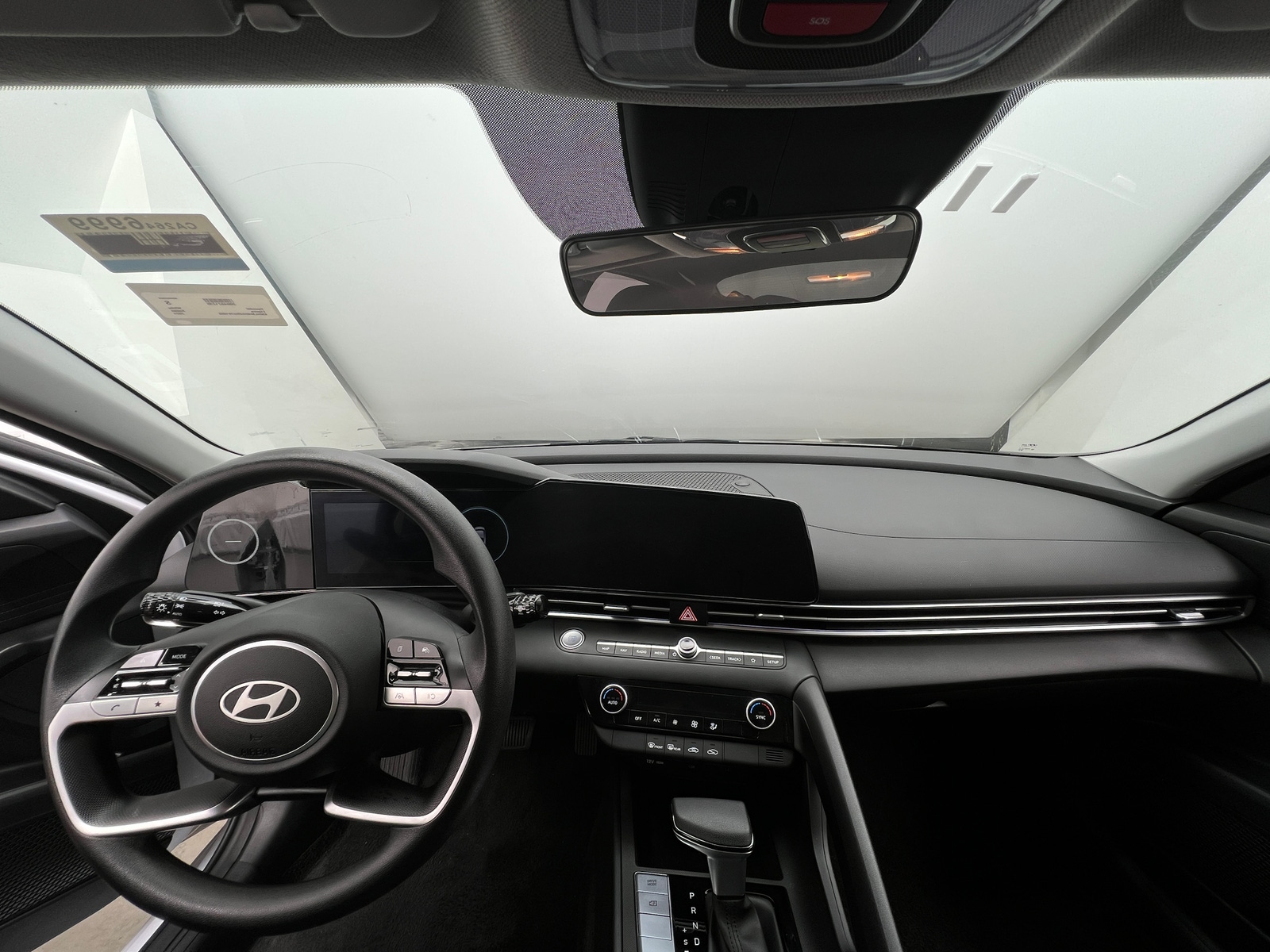 Thumbnail: 2024 Hyundai Elantra - 3