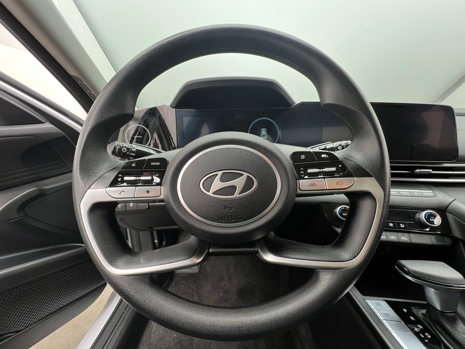 Thumbnail: 2024 Hyundai Elantra - 5