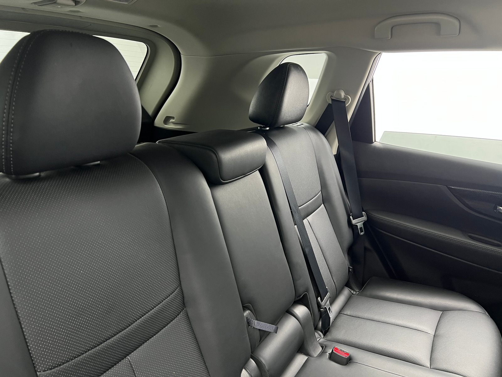 Thumbnail: 2017 Nissan Rogue - 5