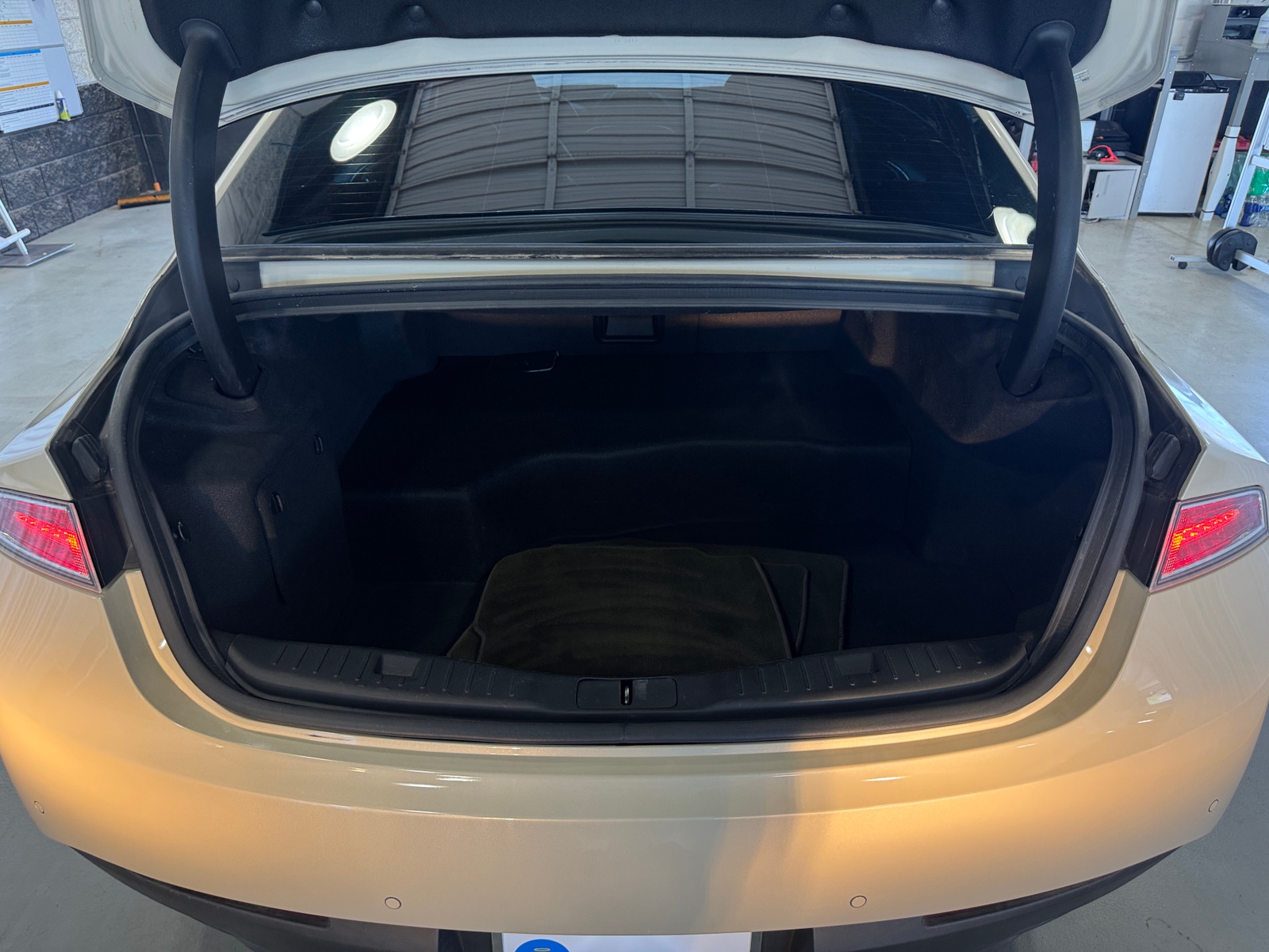 Thumbnail: 2015 Lincoln MKZ - 6