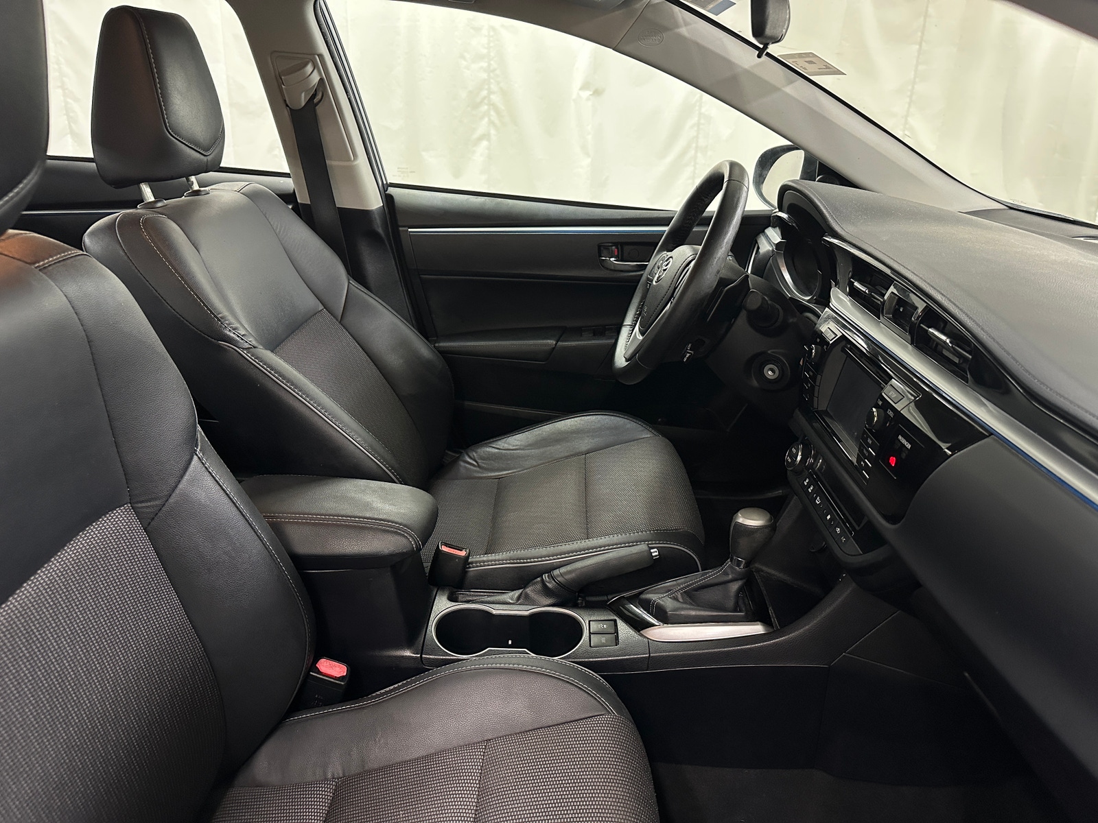 Thumbnail: 2014 Toyota Corolla - 2