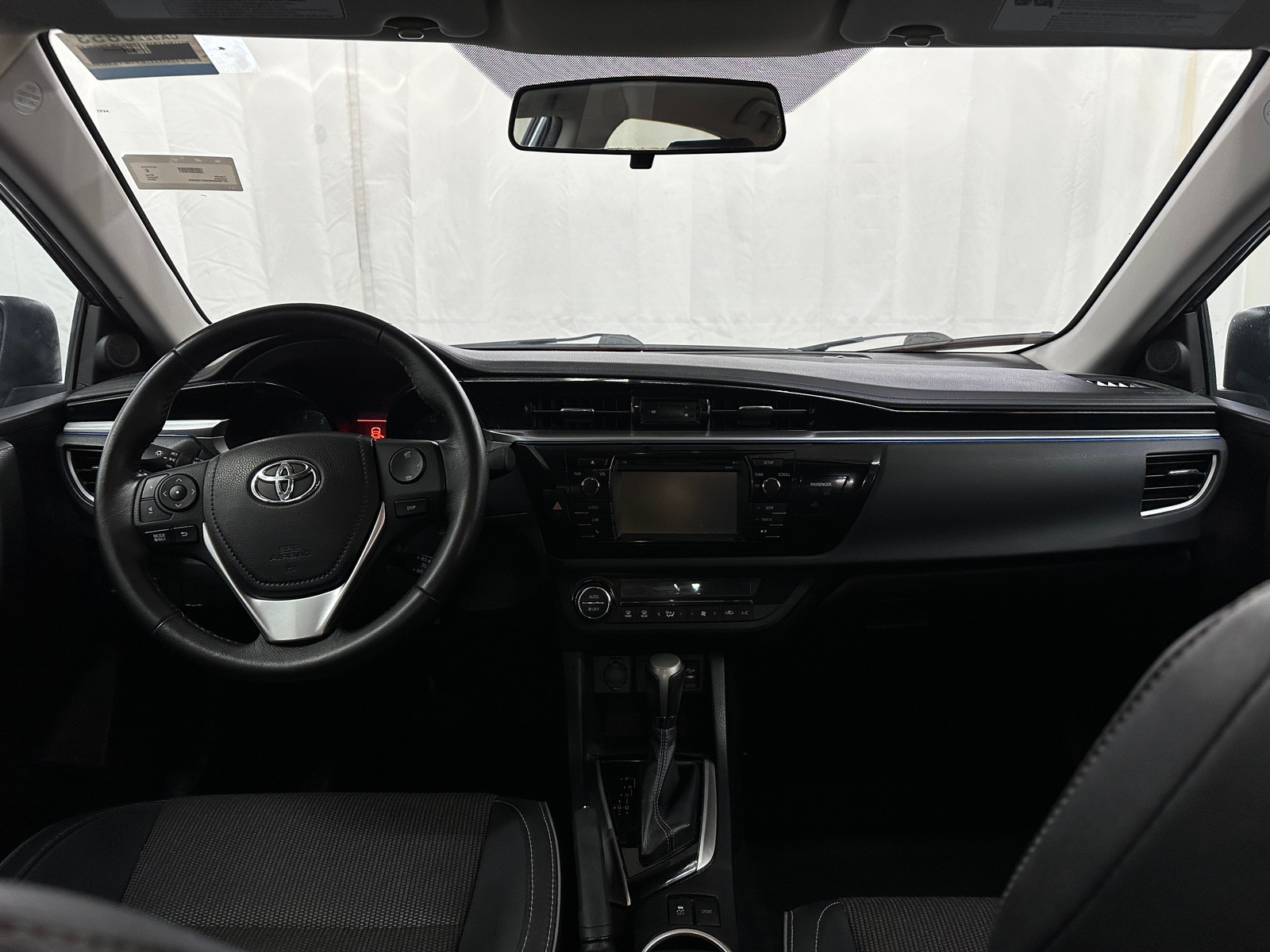 Thumbnail: 2014 Toyota Corolla - 3