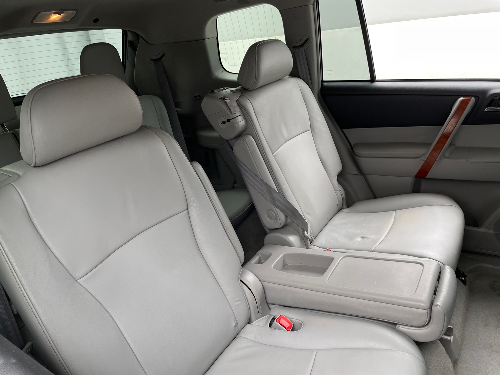 Thumbnail: 2010 Toyota Highlander - 5