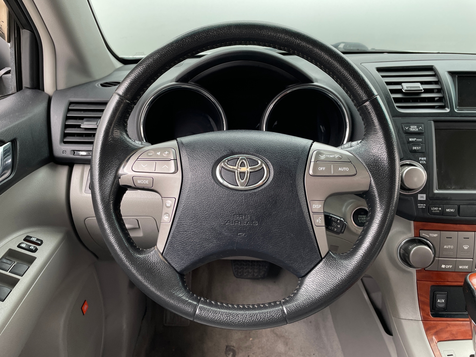 Thumbnail: 2010 Toyota Highlander - 4
