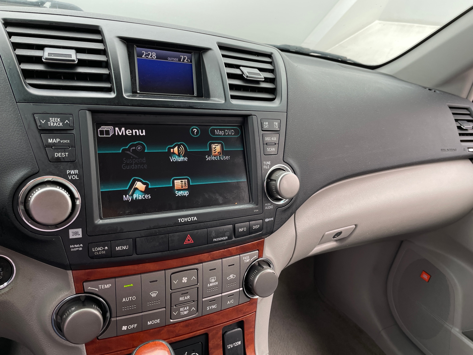 Thumbnail: 2010 Toyota Highlander - 3