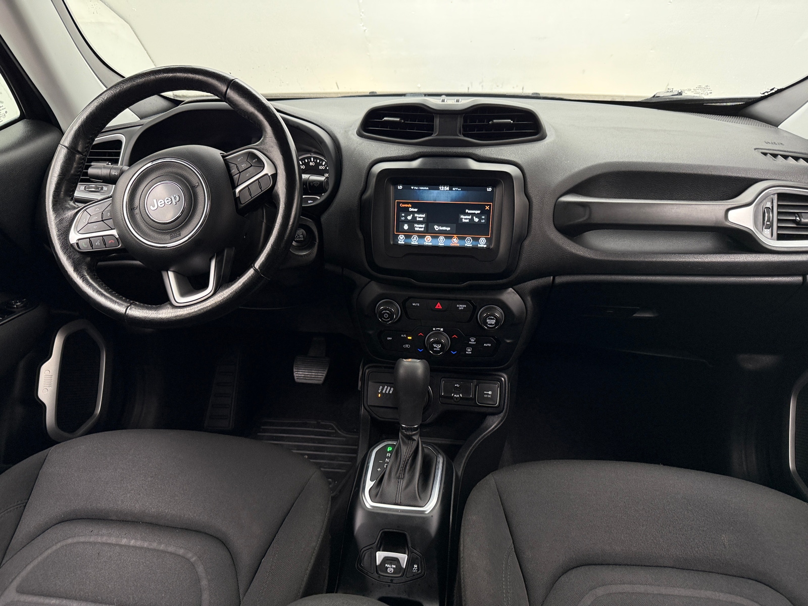 Thumbnail: 2018 Jeep Renegade - 3