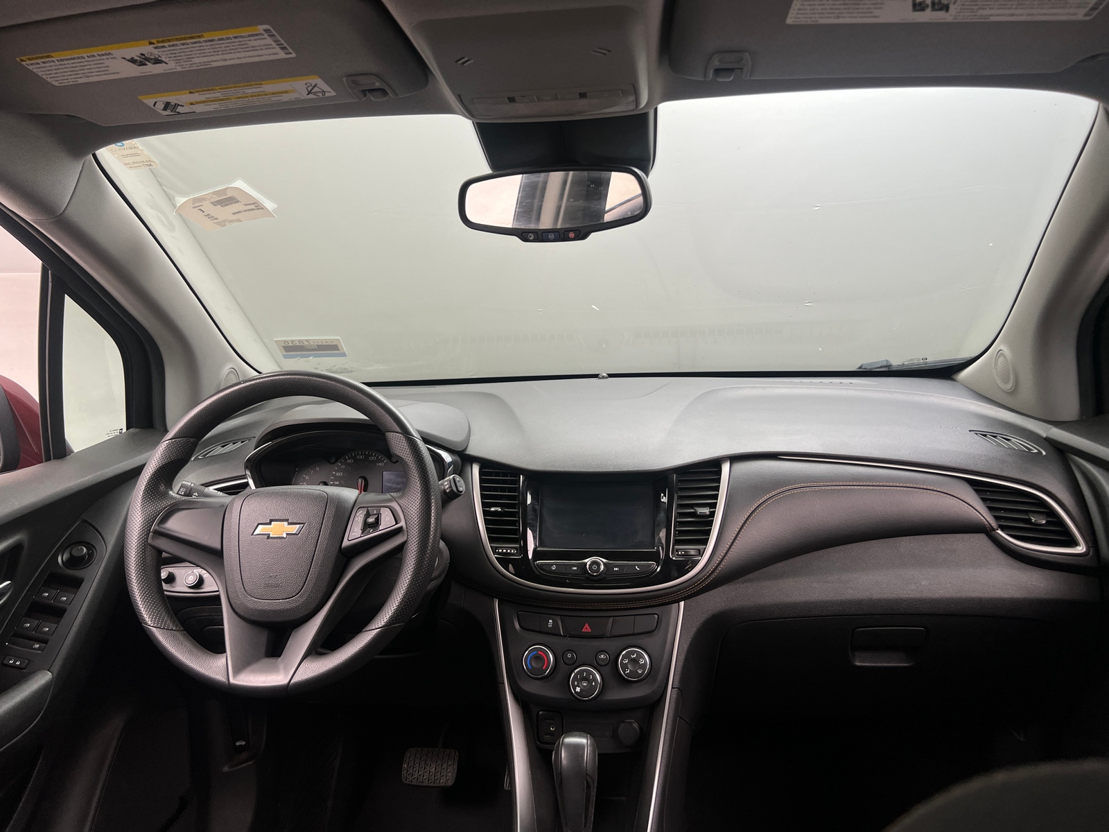 Thumbnail: 2017 Chevrolet Trax - 3