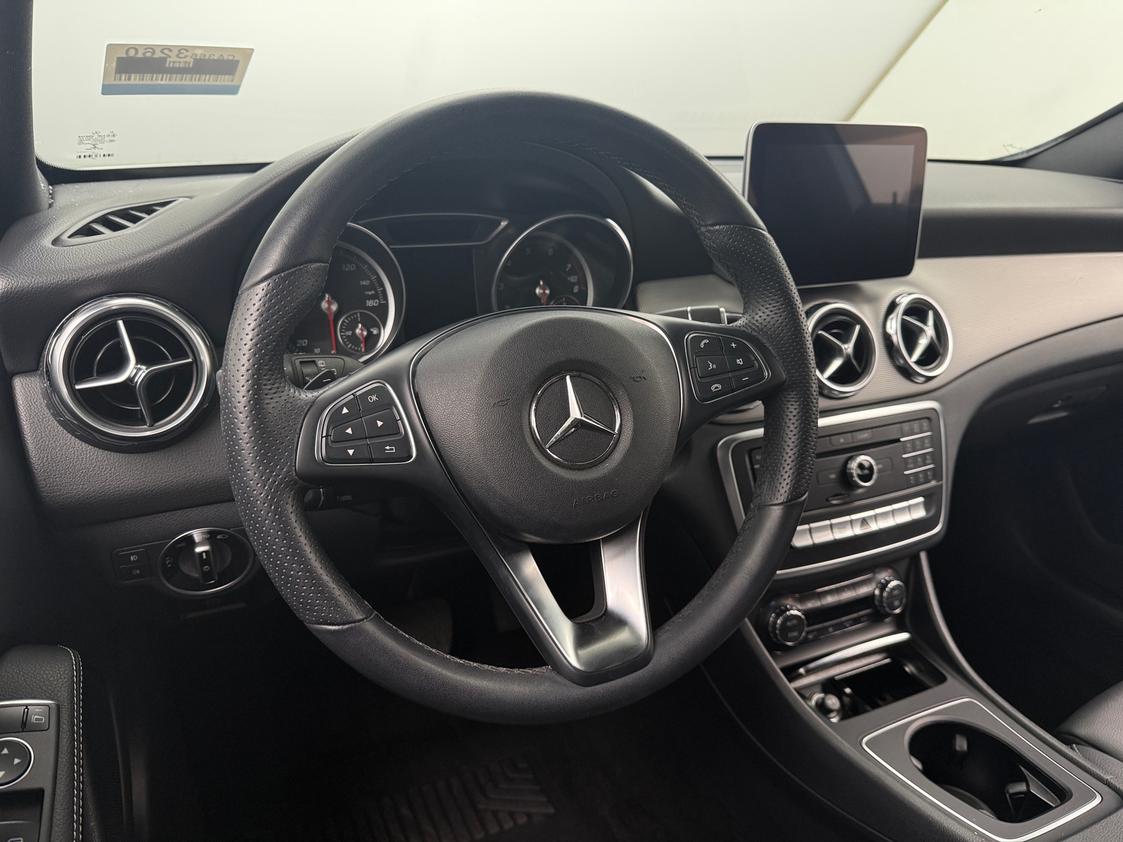 Thumbnail: 2020 Mercedes-Benz GLA - 4