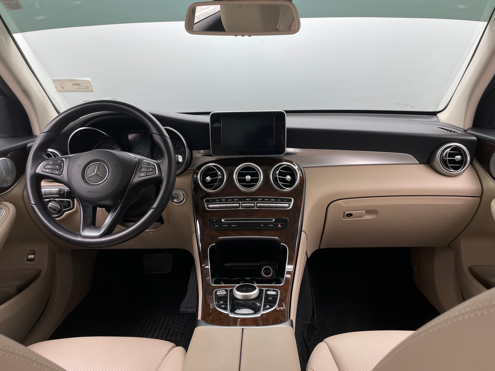 Thumbnail: 2019 Mercedes-Benz GLC - 2