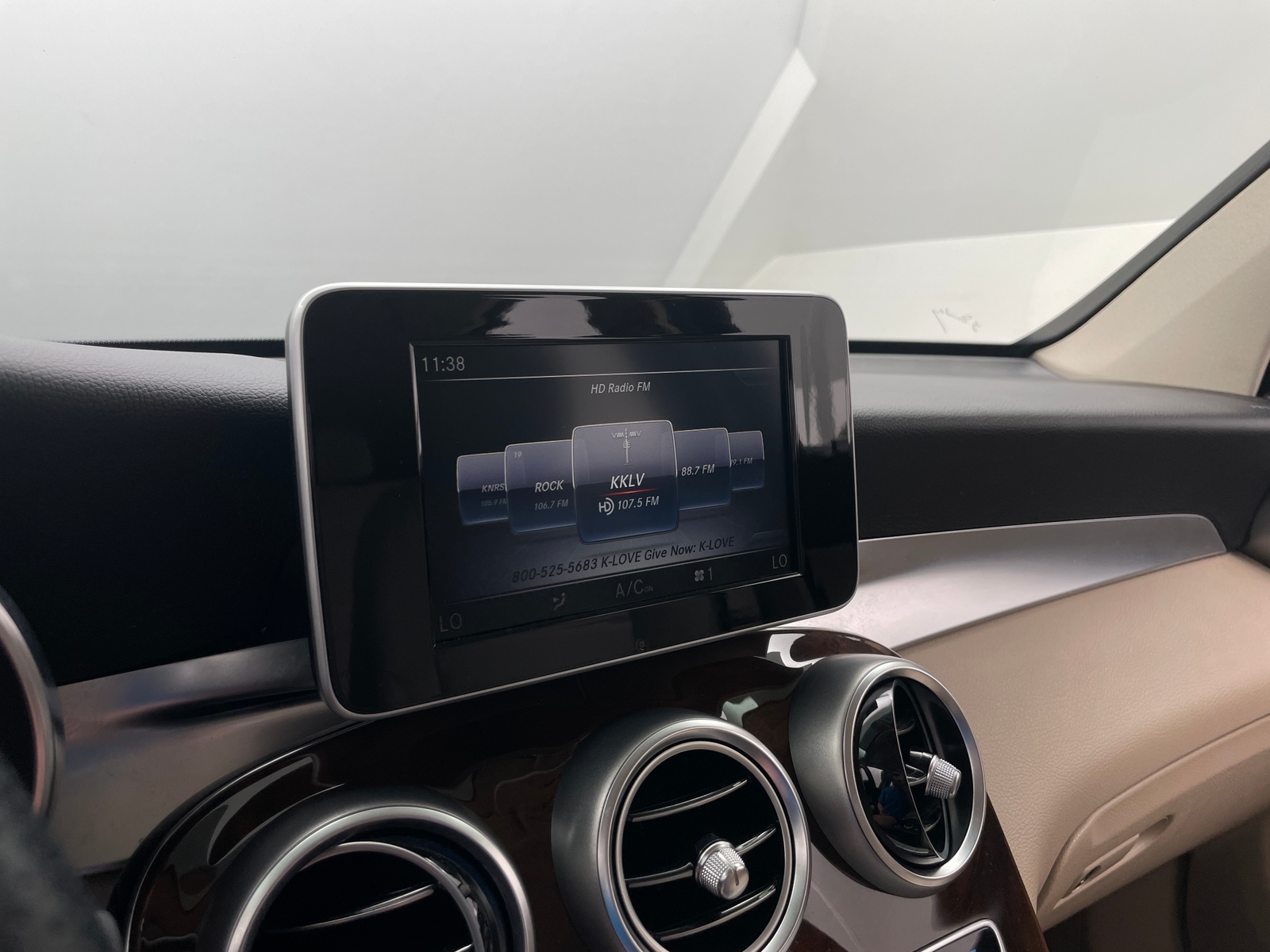 Thumbnail: 2019 Mercedes-Benz GLC - 3