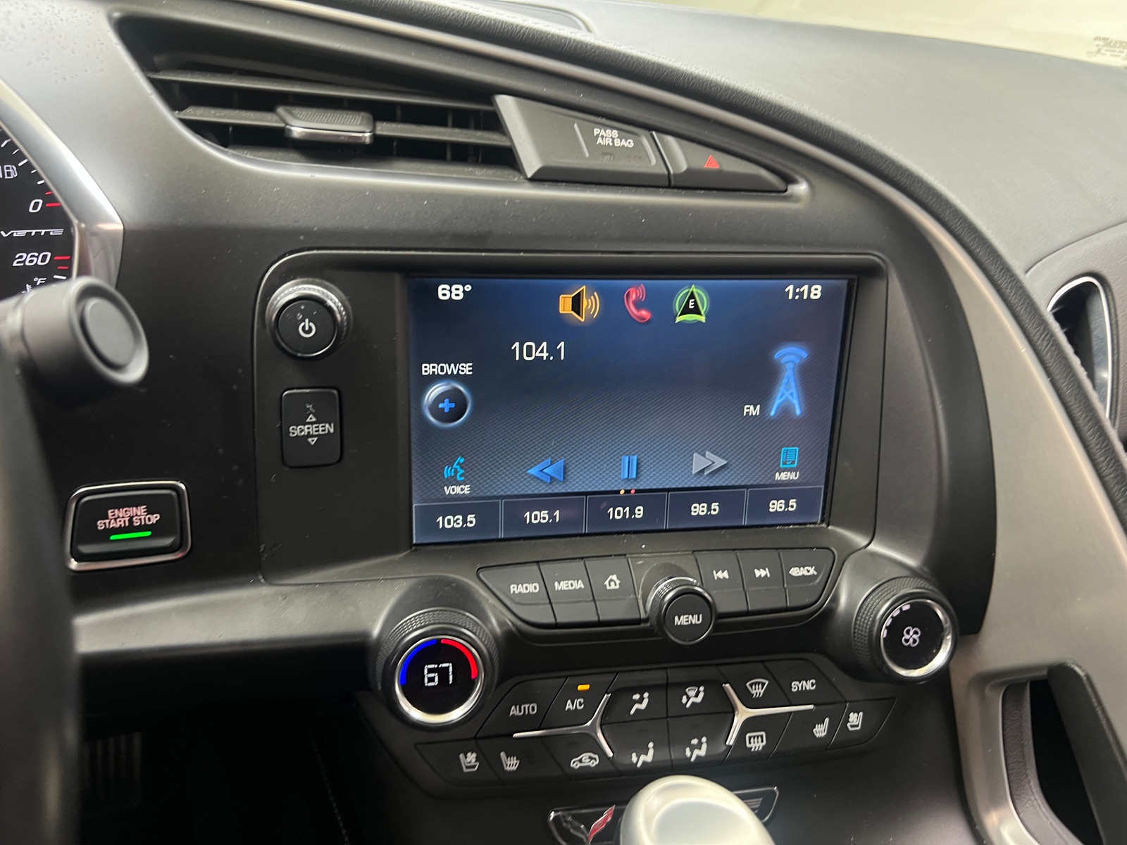 Thumbnail: 2014 Chevrolet Corvette - 3