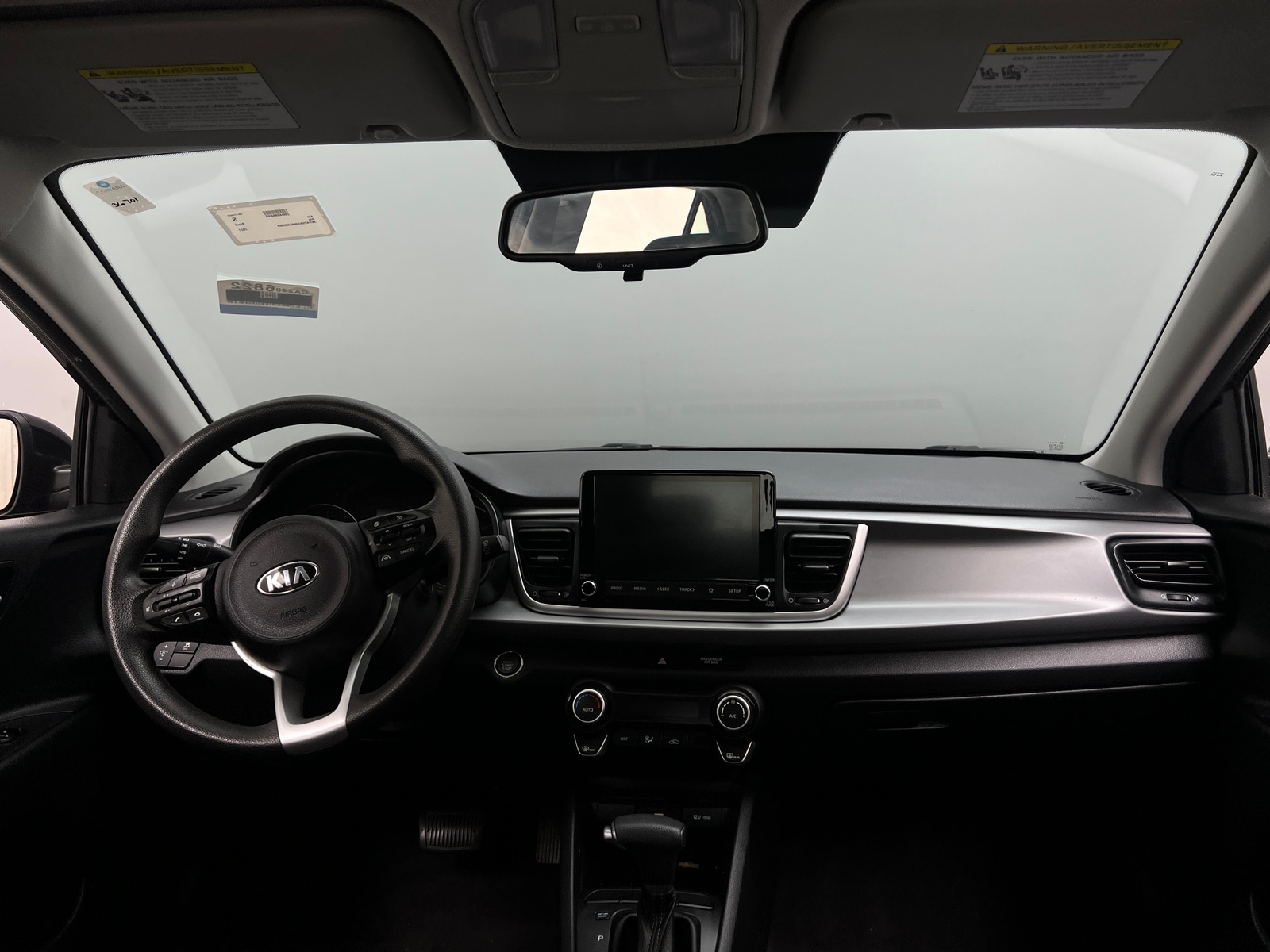 Thumbnail: 2021 Kia Rio - 3