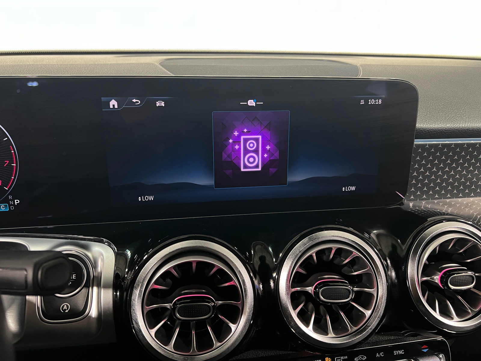 Thumbnail: 2024 Mercedes-Benz GLB - 3