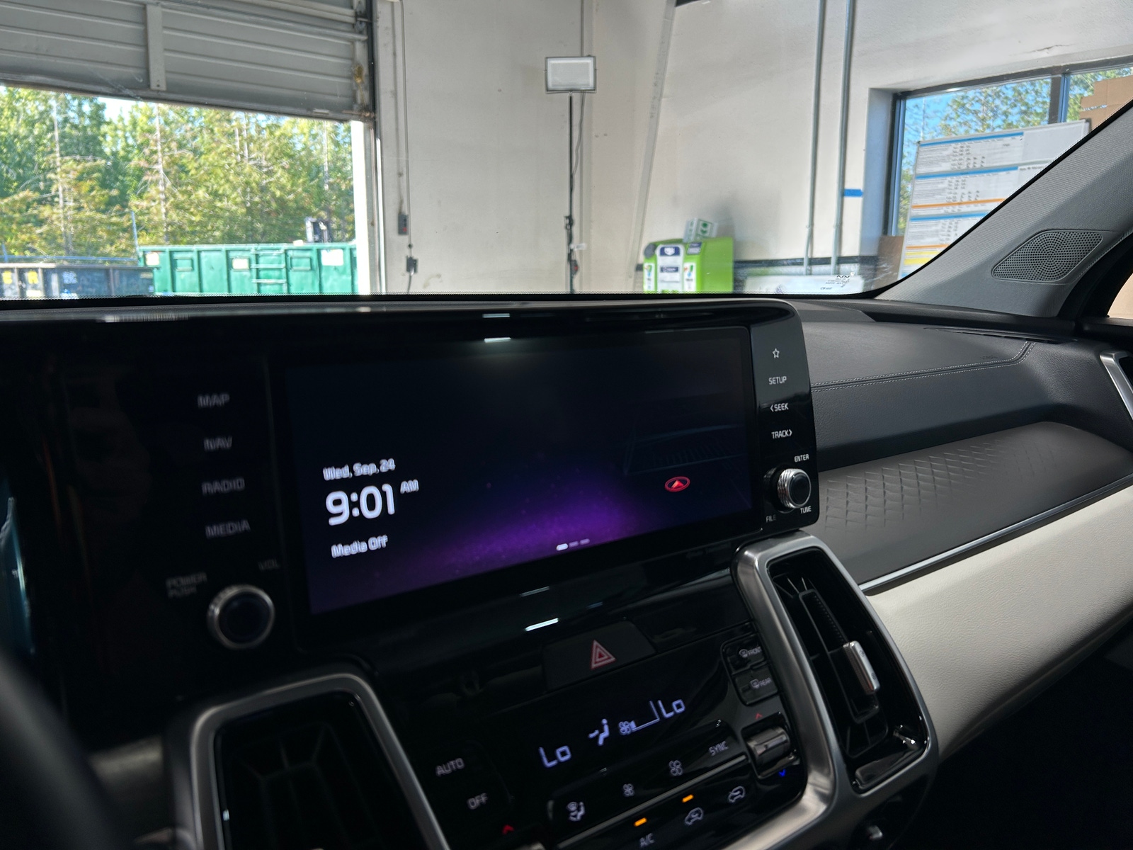Thumbnail: 2023 Kia Sorento - 3