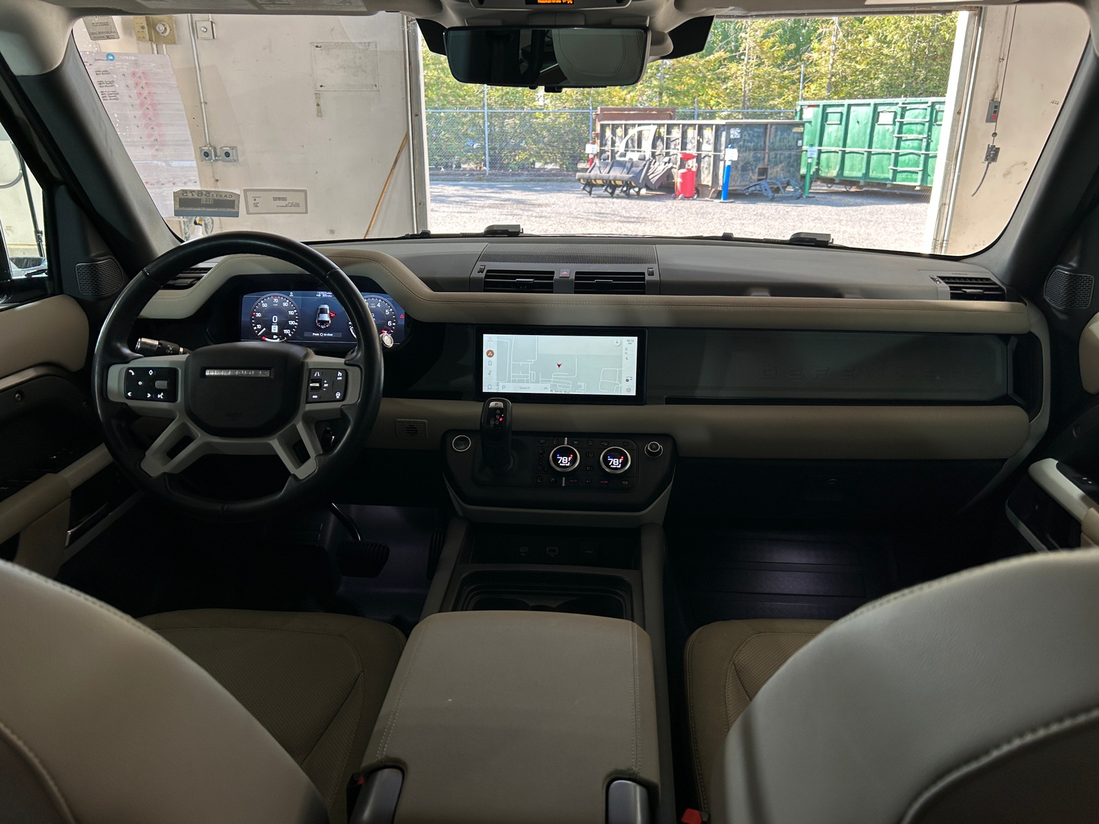 Thumbnail: 2021 Land Rover Defender - 2