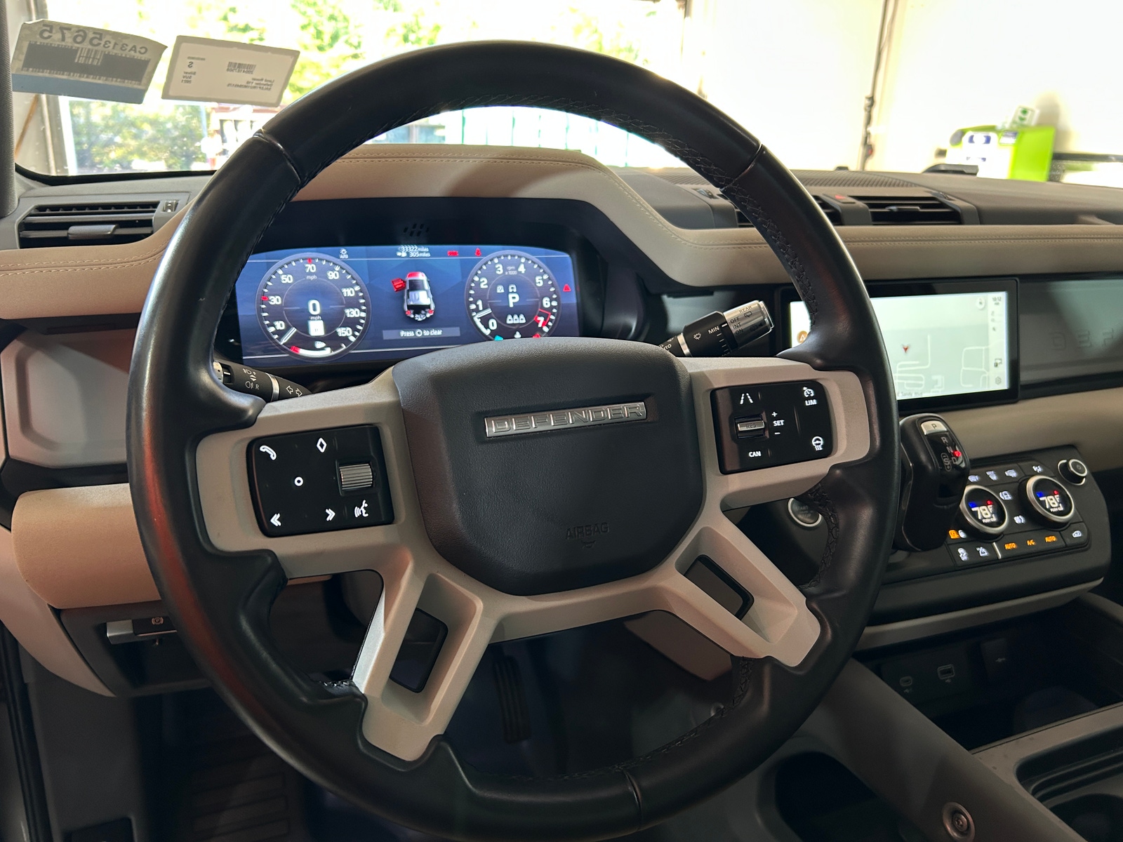 Thumbnail: 2021 Land Rover Defender - 4