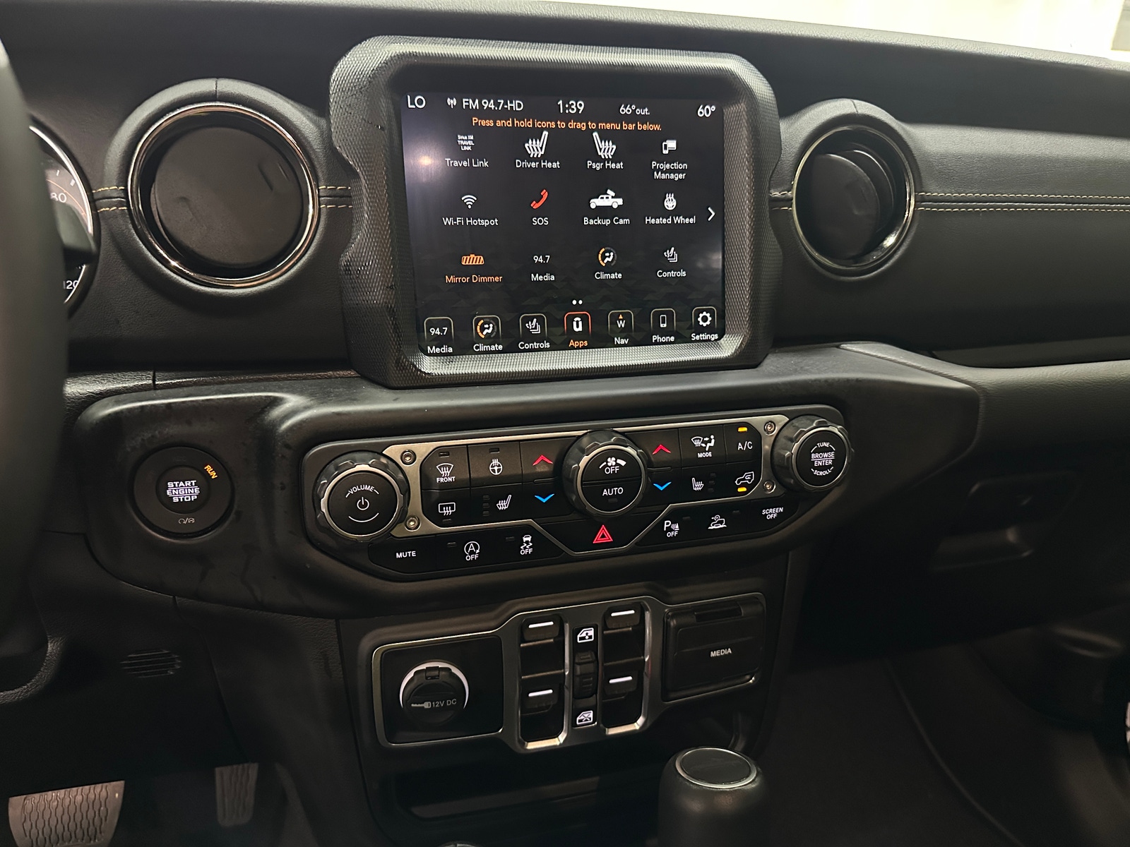 Thumbnail: 2023 Jeep Gladiator - 3