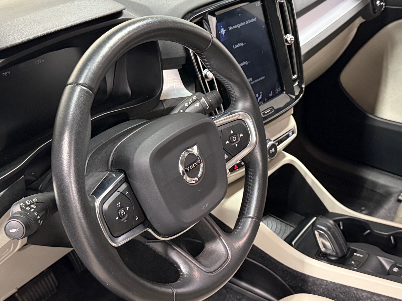Thumbnail: 2019 Volvo XC40 - 4