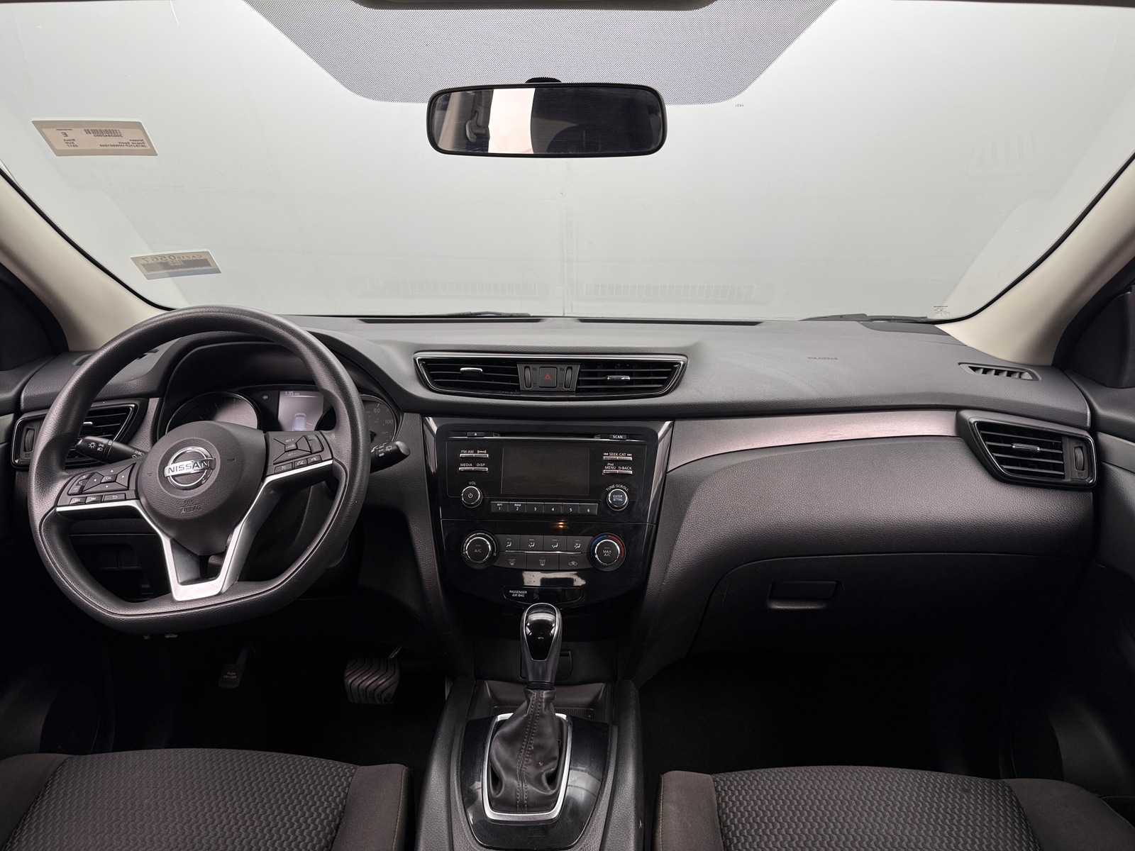 Thumbnail: 2017 Nissan Rogue Sport - 3