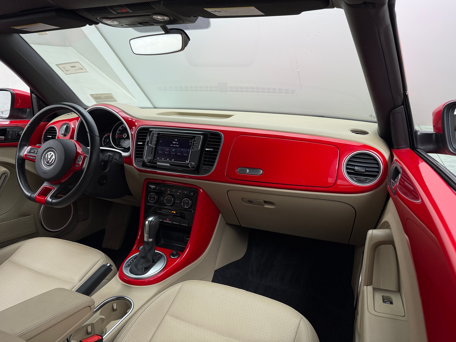 Thumbnail: 2019 Volkswagen Beetle - 2