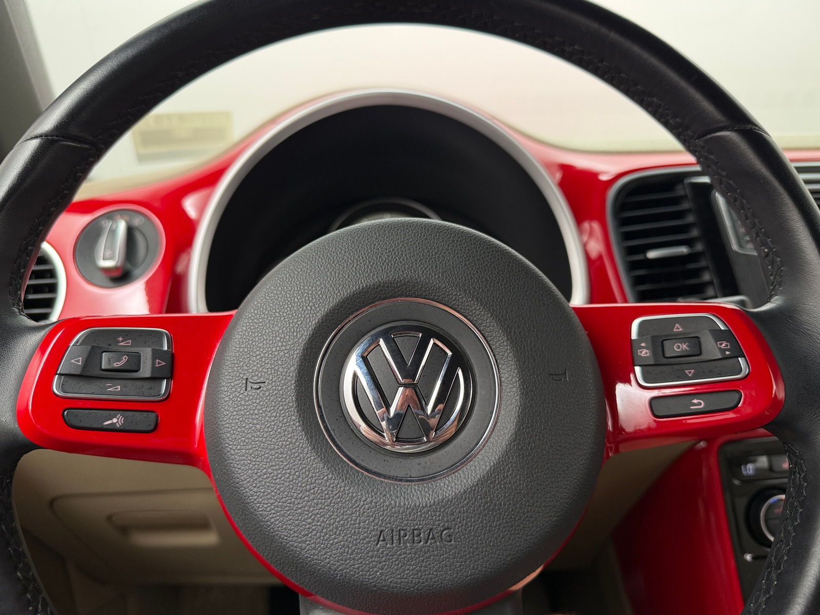 Thumbnail: 2019 Volkswagen Beetle - 4