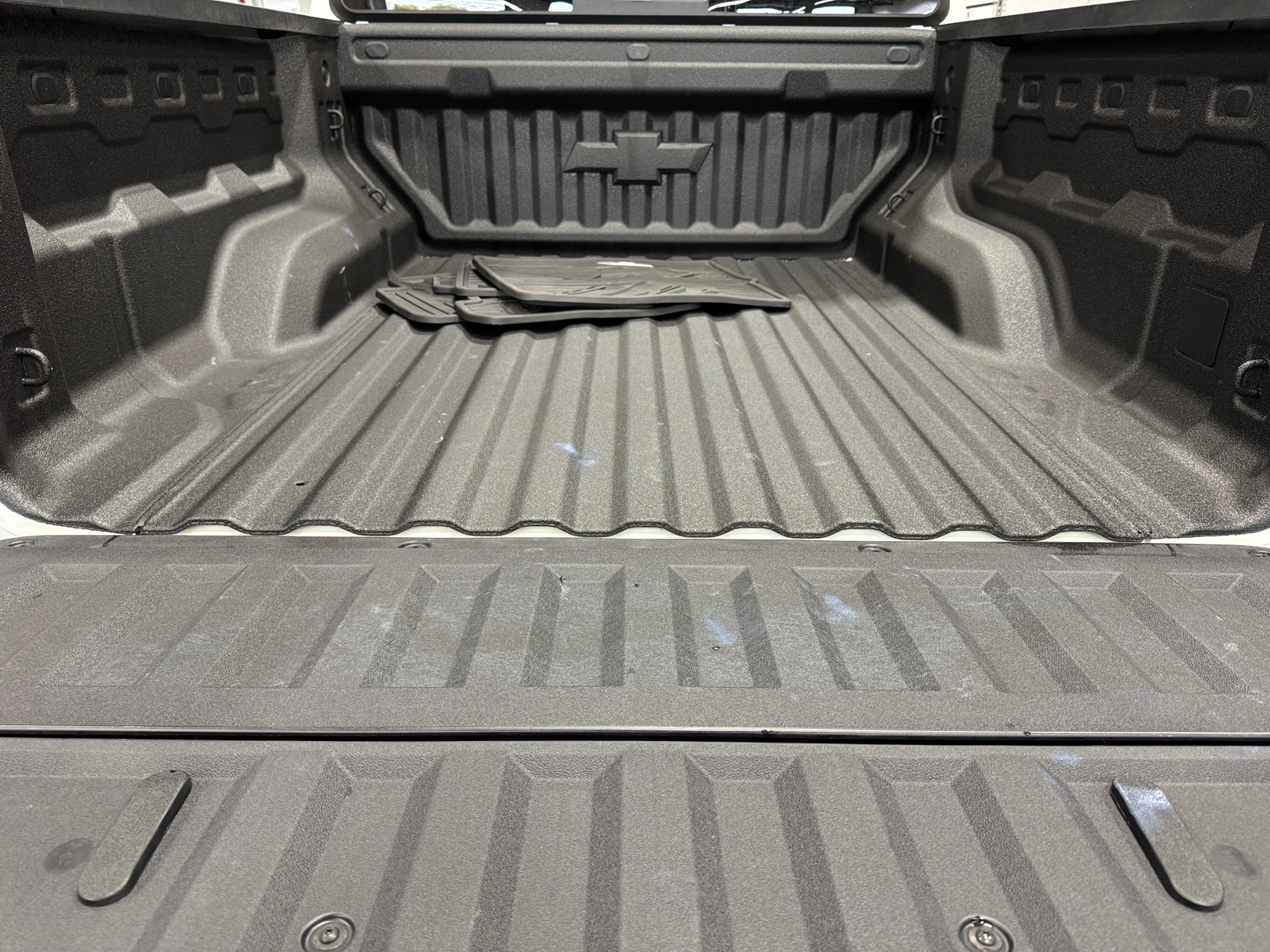 Thumbnail: 2024 Chevrolet Colorado - 7