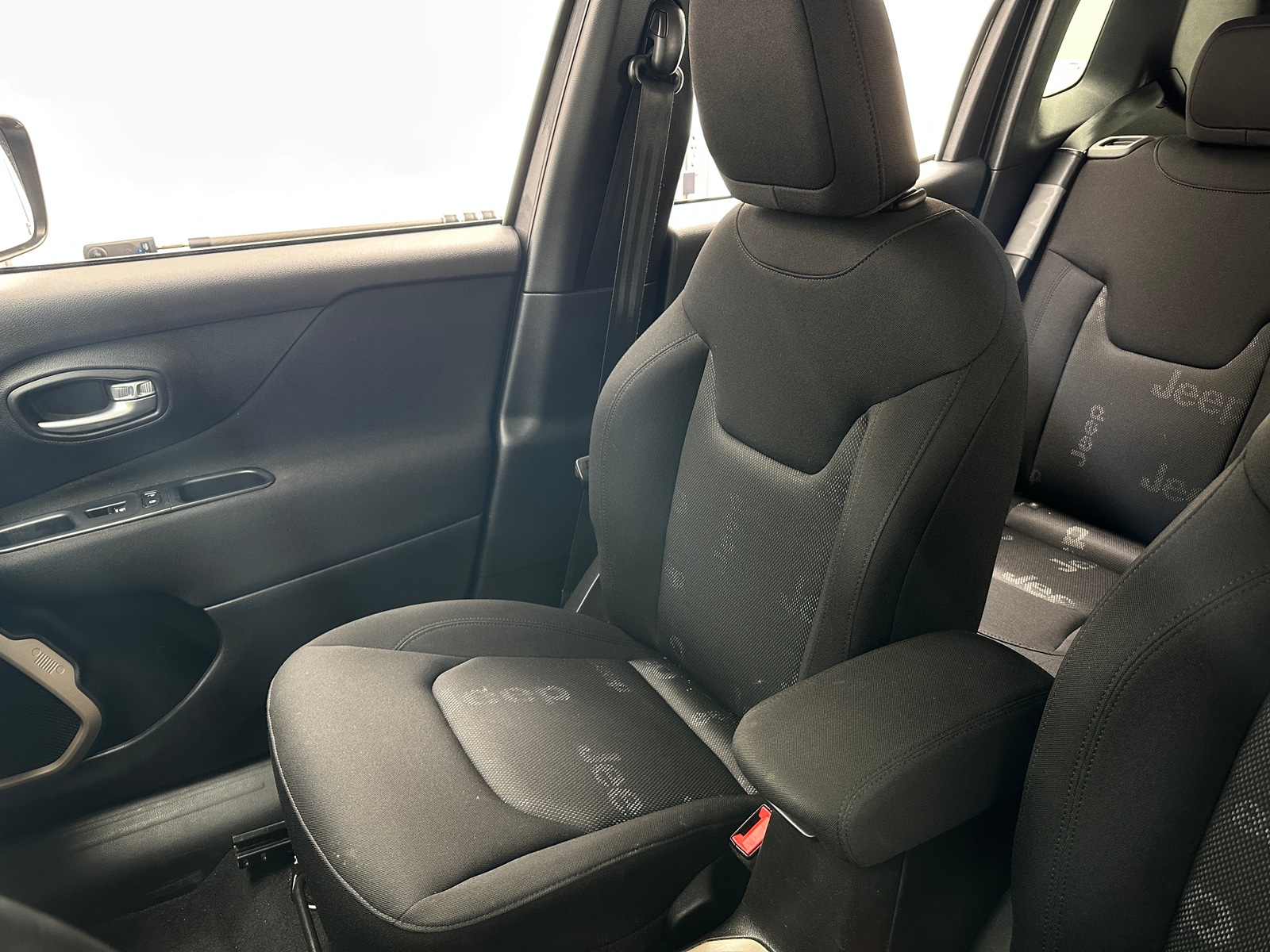 Thumbnail: 2016 Jeep Renegade - 2