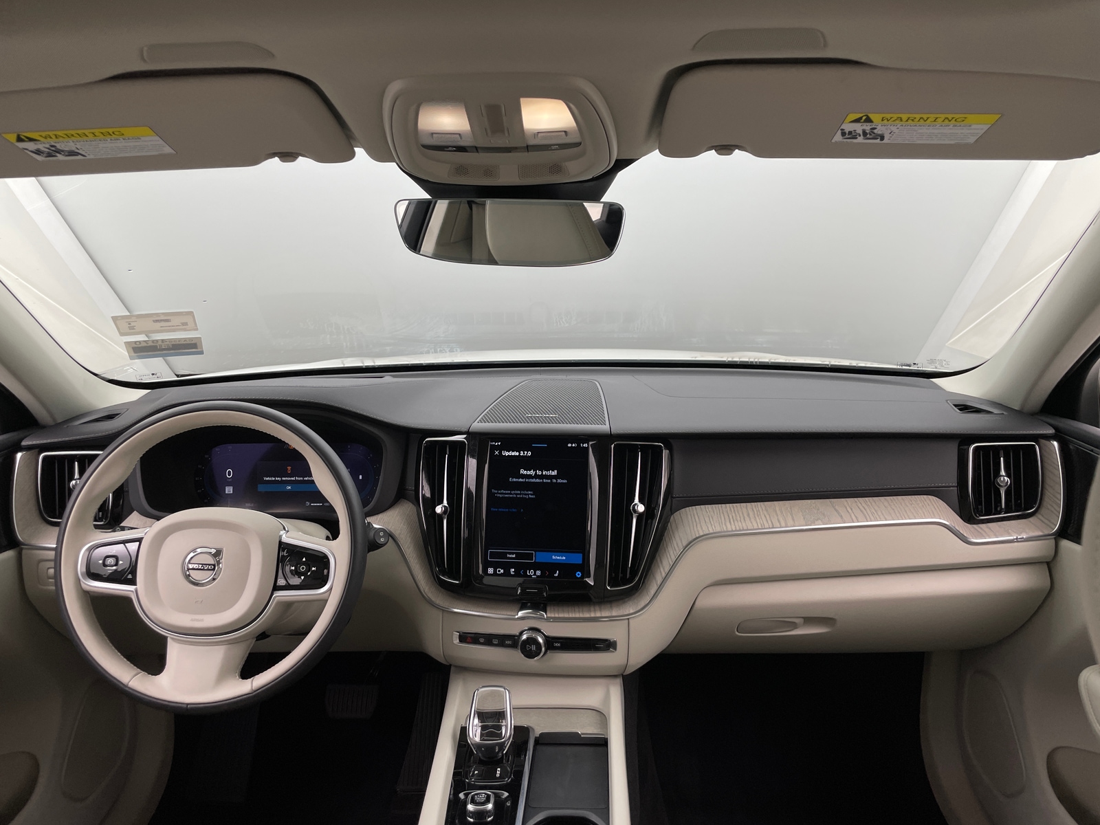 Thumbnail: 2022 Volvo XC60 - 2