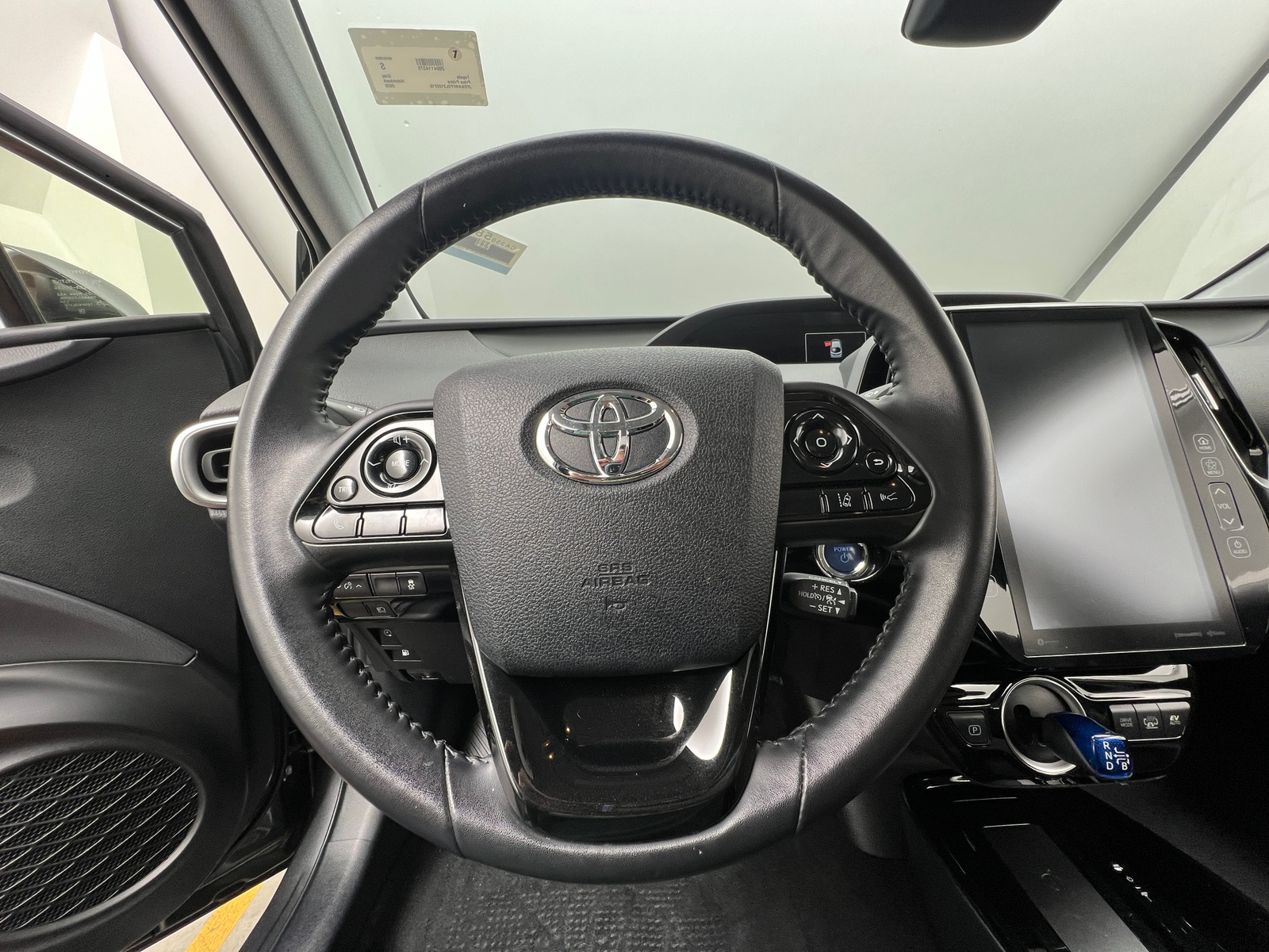 Thumbnail: 2020 Toyota Prius Prime - 4