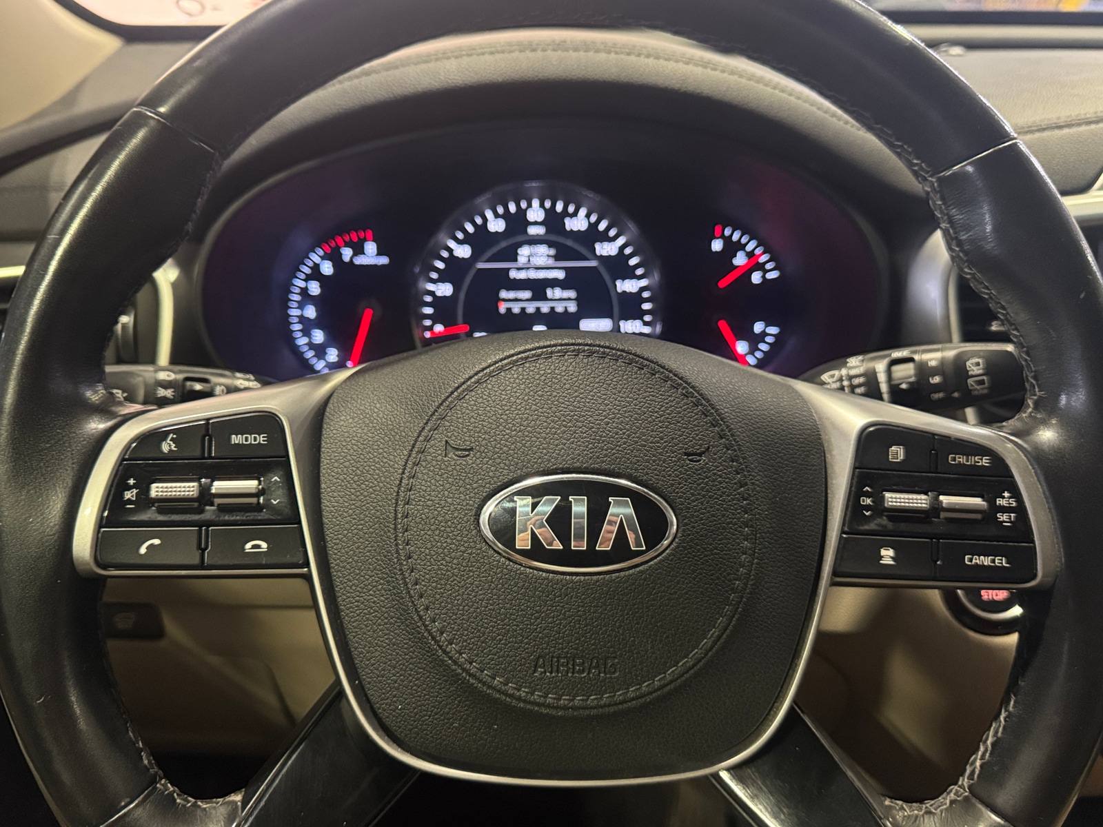 Thumbnail: 2019 Kia Sorento - 4