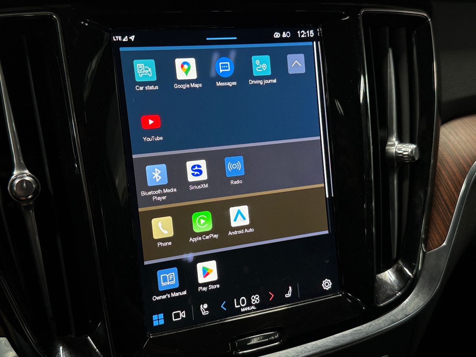 Thumbnail: 2025 Volvo S60 - 3