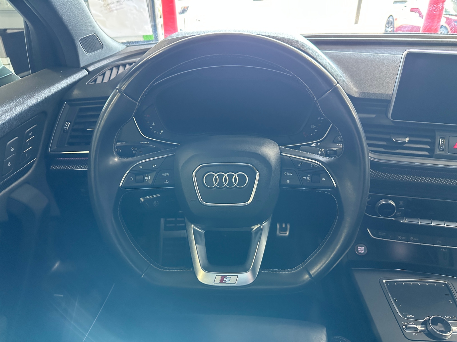 Thumbnail: 2018 Audi SQ5 - 4