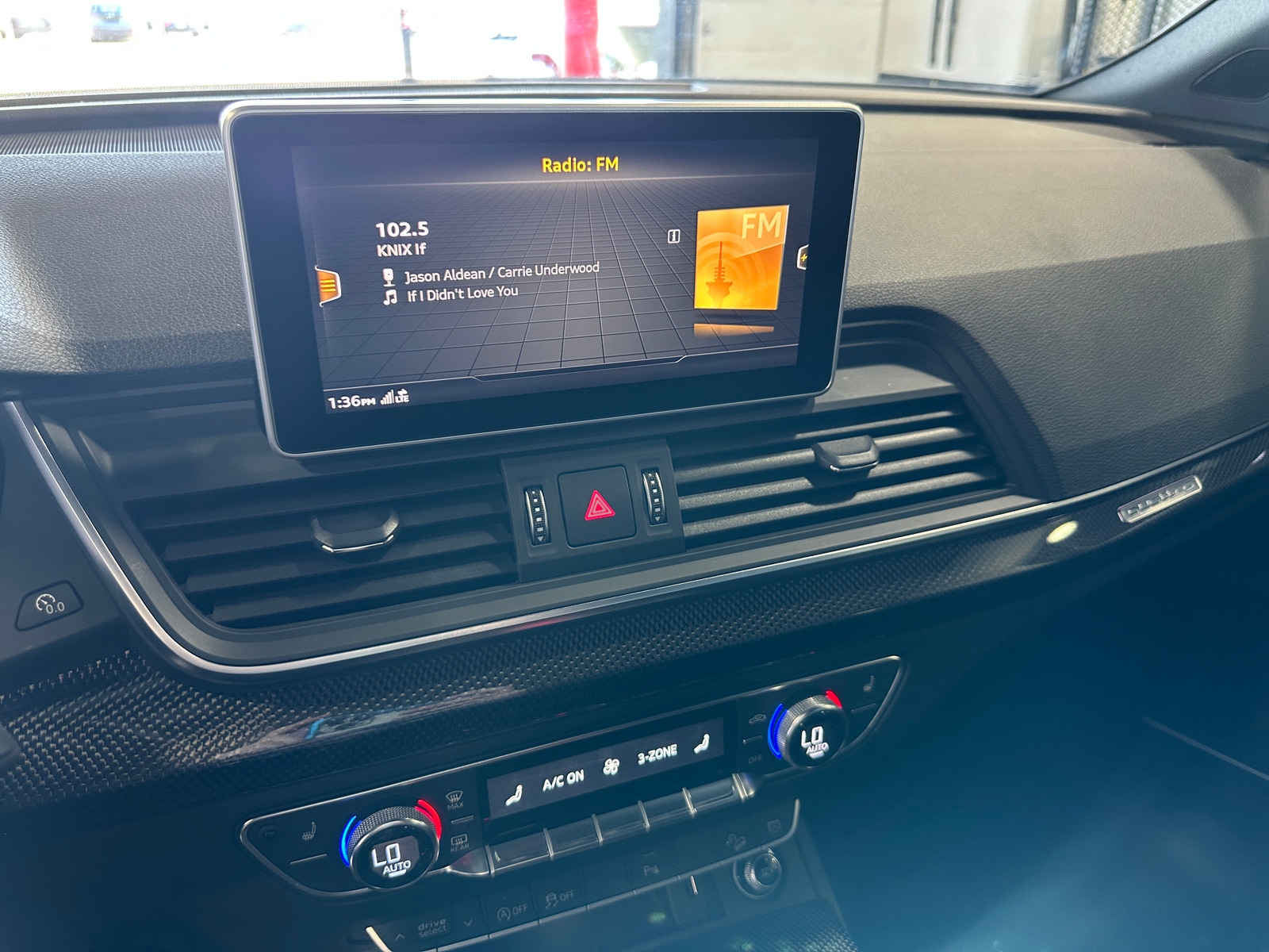 Thumbnail: 2018 Audi SQ5 - 3