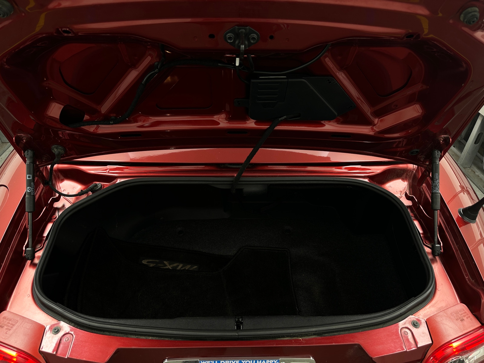 Thumbnail: 2011 Mazda MX-5 Miata - 5
