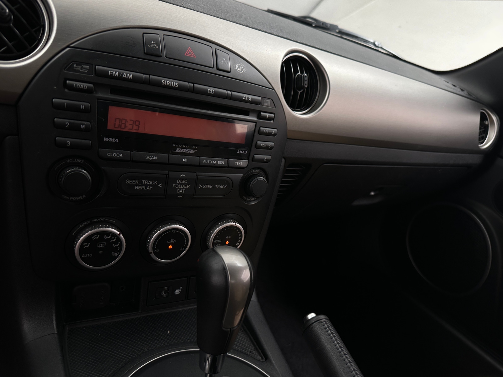 Thumbnail: 2011 Mazda MX-5 Miata - 3